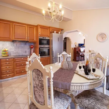 Madalena's Apartment