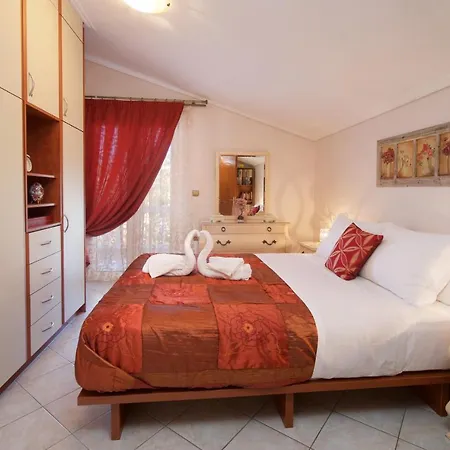 Madalena's Apartment