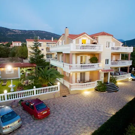 Apartment Madalena's Razata
